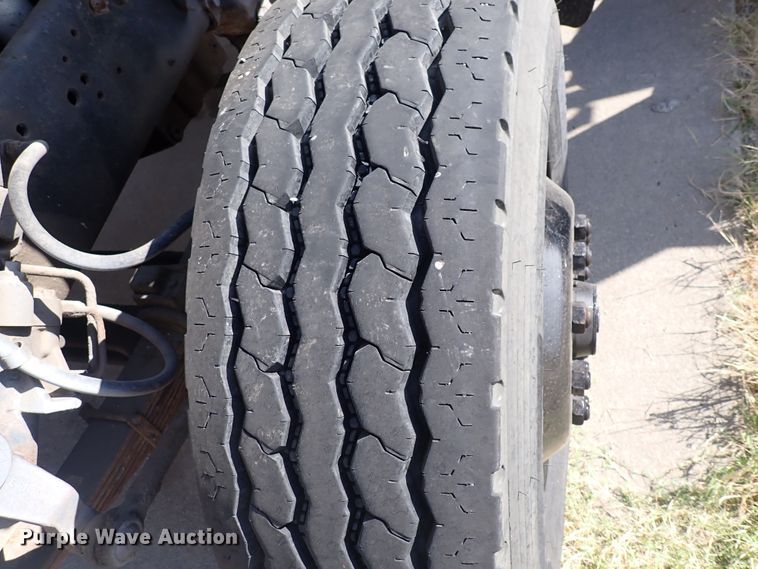 image for item DN2131 1990 Ford LN9000  rollback truck