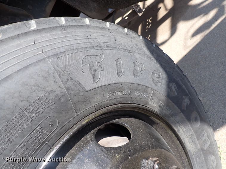 image for item DN2131 1990 Ford LN9000  rollback truck