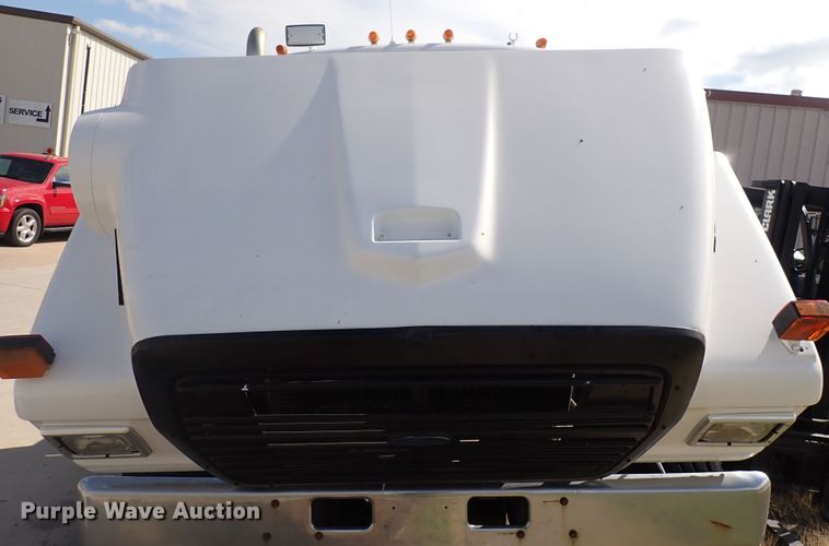 image for item DN2131 1990 Ford LN9000  rollback truck