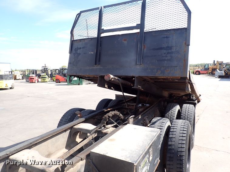 image for item DN2131 1990 Ford LN9000  rollback truck