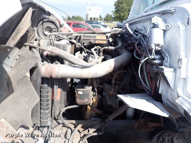 image for item DN2131 1990 Ford LN9000  rollback truck