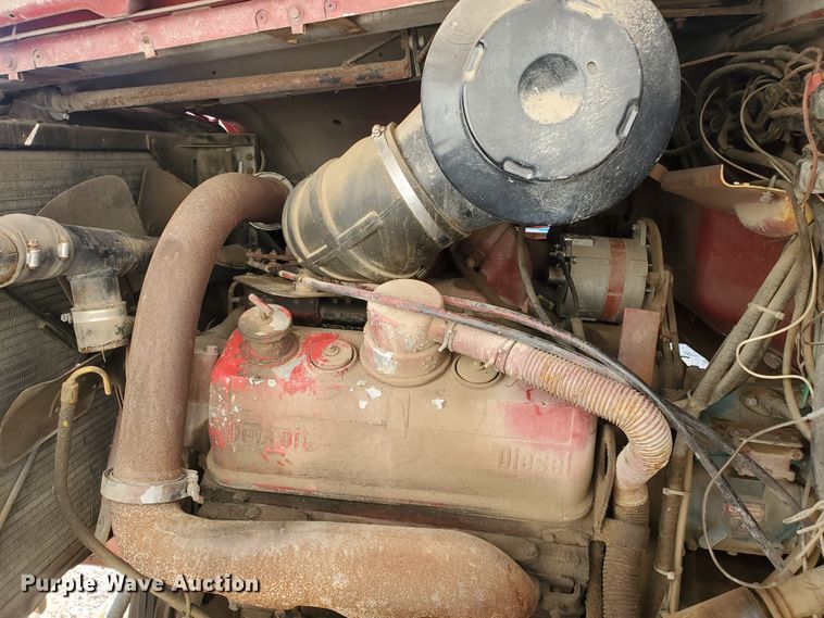 image for item GK9969 1972 Ford LT9000  truck cab and chassis