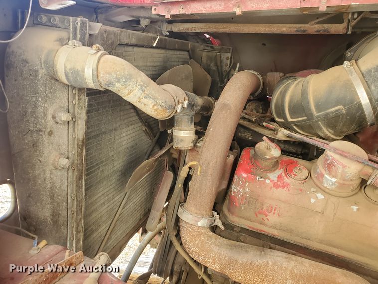 image for item GK9969 1972 Ford LT9000  truck cab and chassis