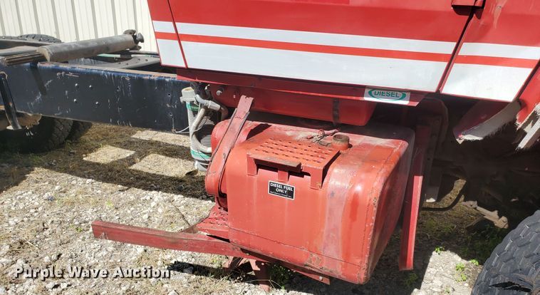 image for item GK9969 1972 Ford LT9000  truck cab and chassis