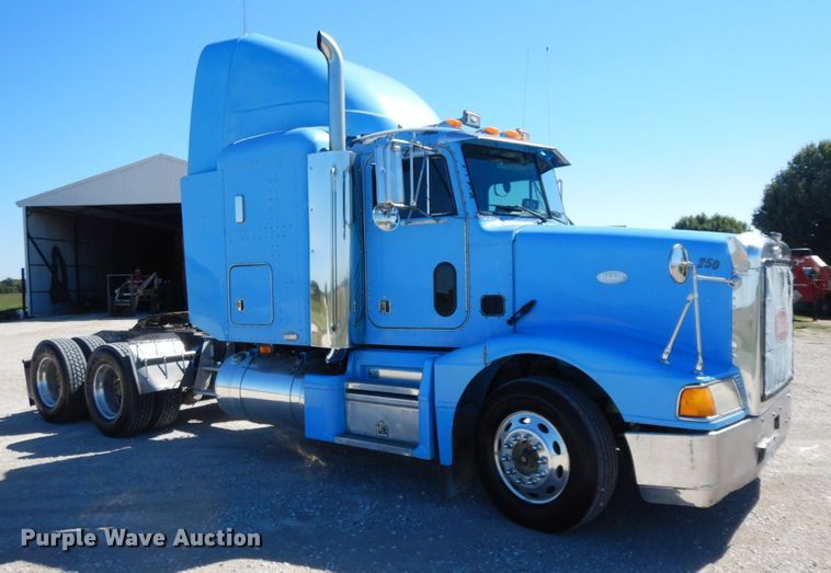 image for item HP9675 1996 Peterbilt 377  semi truck