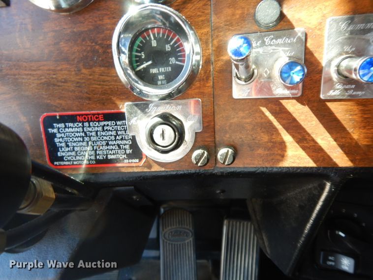 image for item HP9675 1996 Peterbilt 377  semi truck