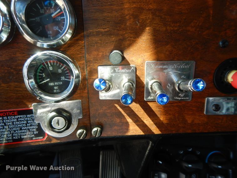 image for item HP9675 1996 Peterbilt 377  semi truck