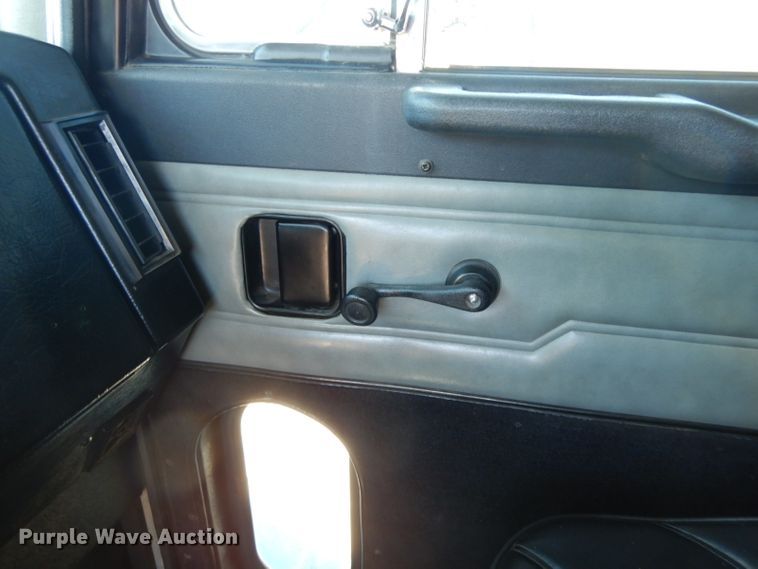 image for item HP9675 1996 Peterbilt 377  semi truck