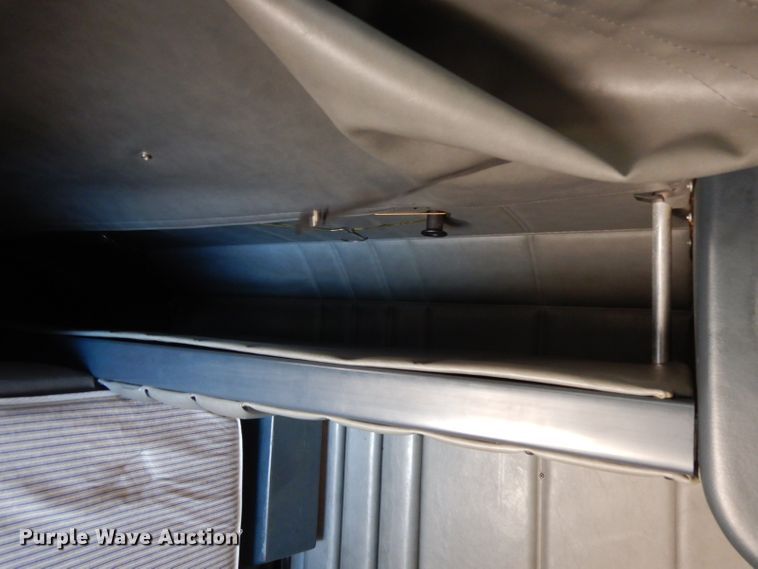 image for item HP9675 1996 Peterbilt 377  semi truck