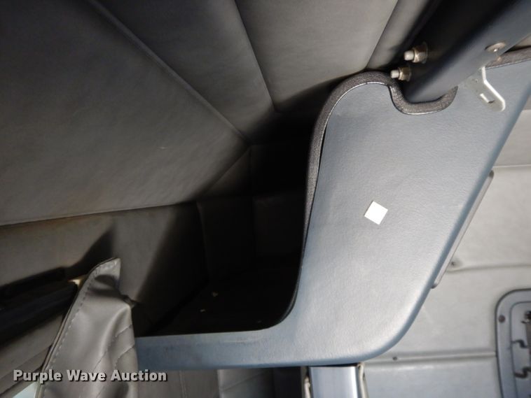 image for item HP9675 1996 Peterbilt 377  semi truck