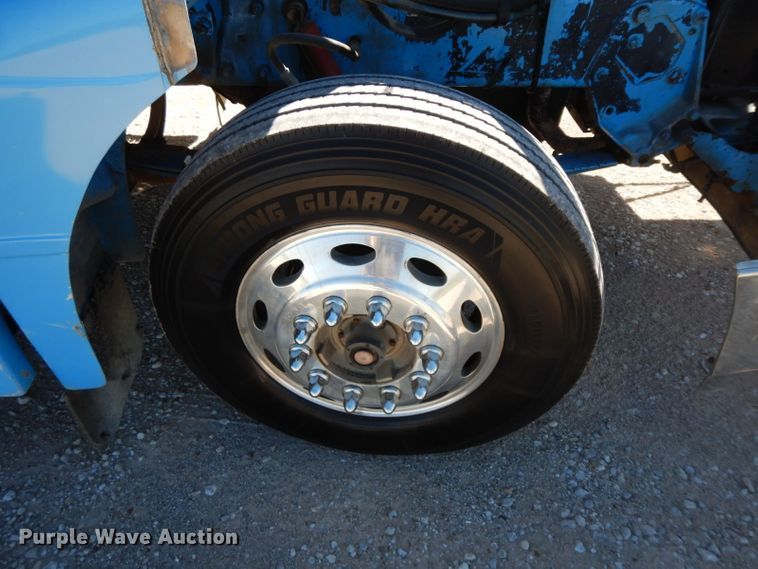 image for item HP9675 1996 Peterbilt 377  semi truck