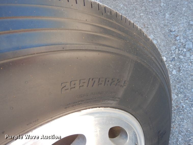 image for item HP9675 1996 Peterbilt 377  semi truck