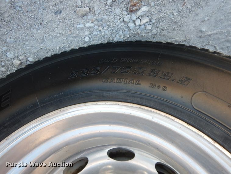 image for item HP9675 1996 Peterbilt 377  semi truck