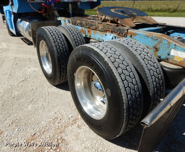 image for item HP9675 1996 Peterbilt 377  semi truck