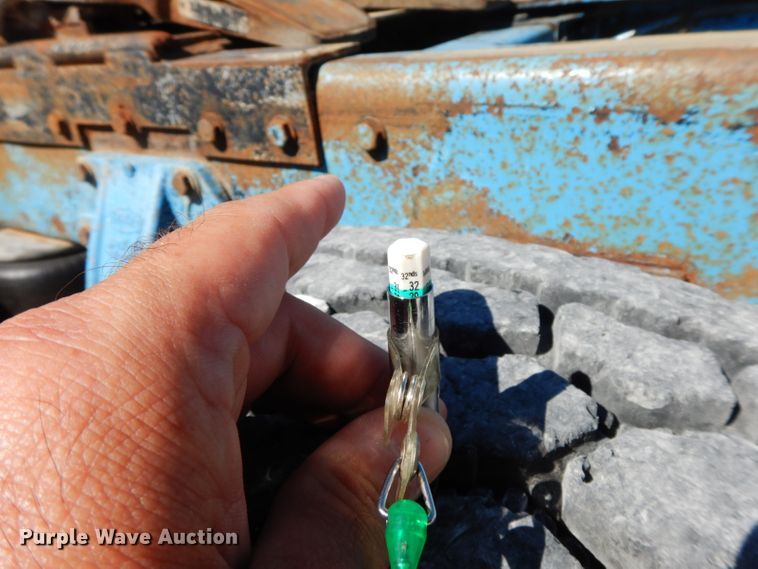 image for item HP9675 1996 Peterbilt 377  semi truck