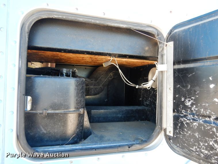 image for item HP9675 1996 Peterbilt 377  semi truck