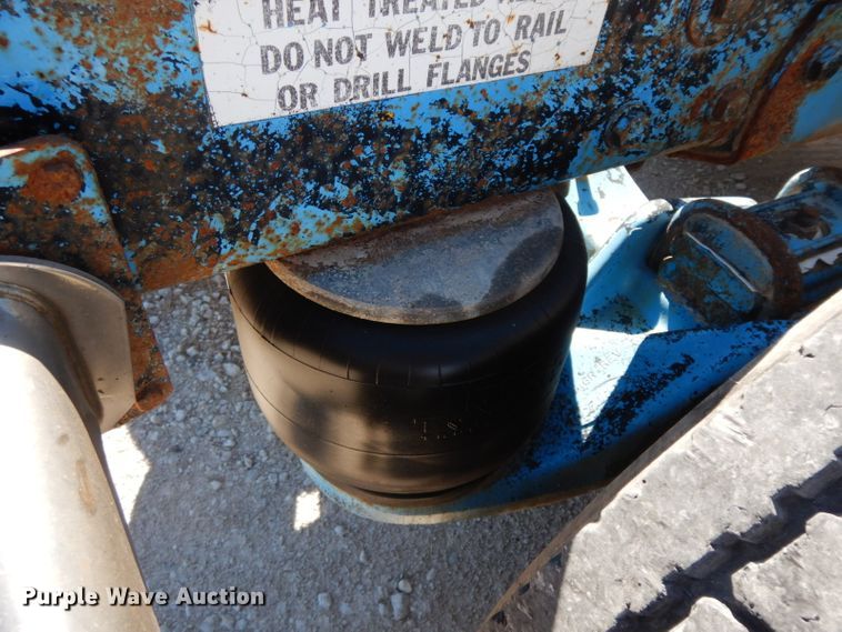 image for item HP9675 1996 Peterbilt 377  semi truck