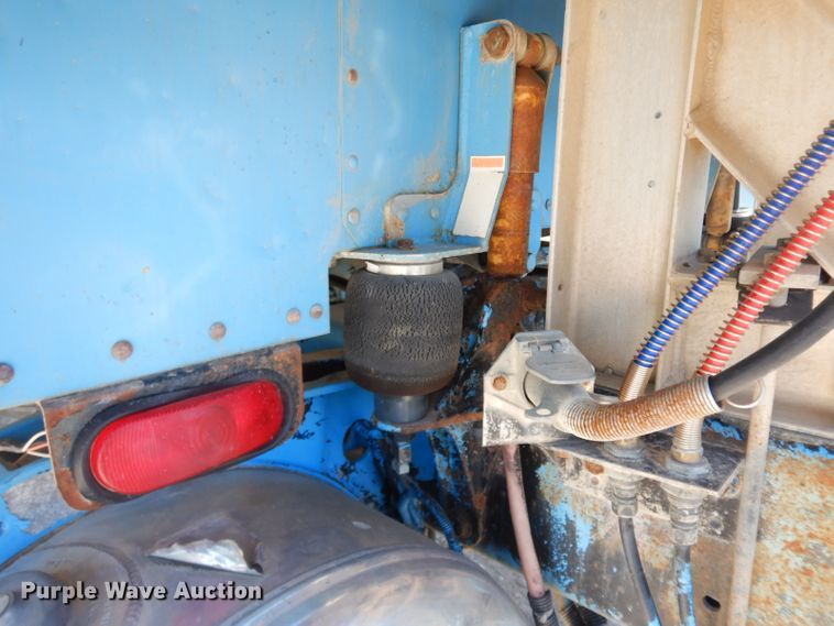 image for item HP9675 1996 Peterbilt 377  semi truck