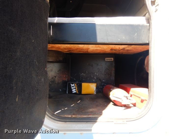 image for item HP9675 1996 Peterbilt 377  semi truck