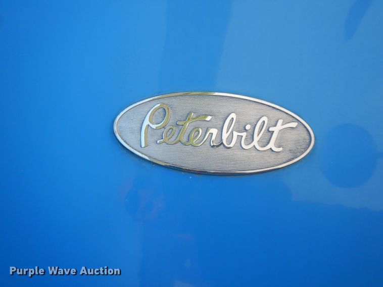 image for item HP9675 1996 Peterbilt 377  semi truck