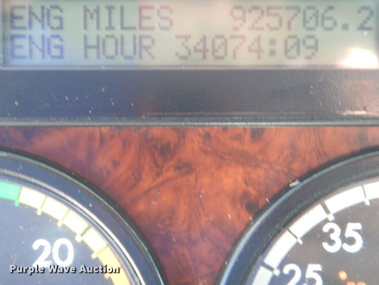 image for item HT9437 2001 Freightliner ST120  semi truck