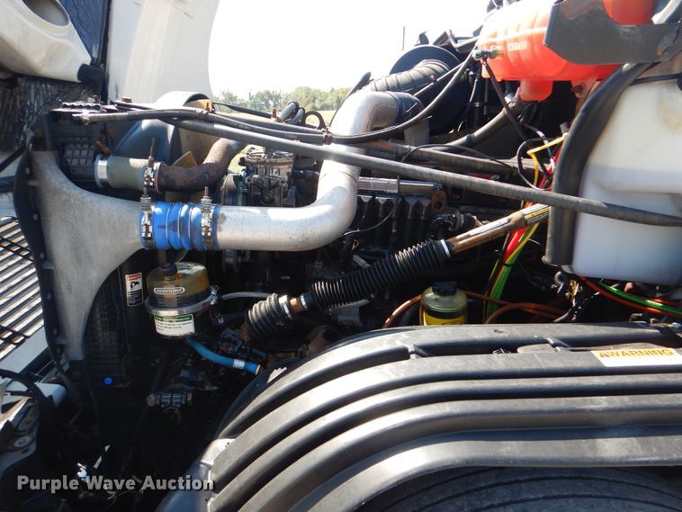 image for item HT9437 2001 Freightliner ST120  semi truck