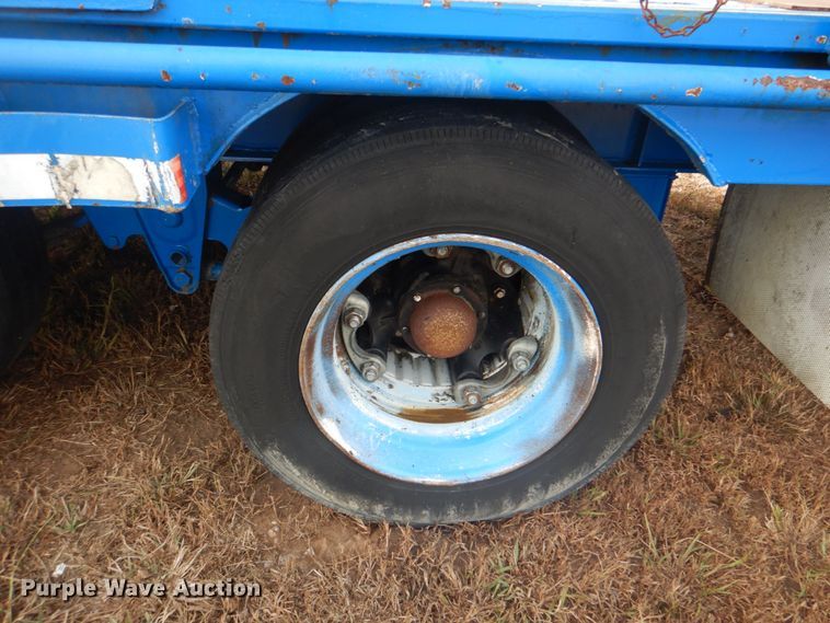 image for item HT9440 1997 McCord SD748/96  drop deck trailer