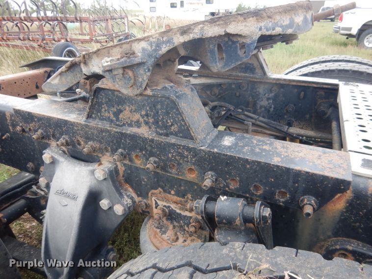 image for item HU9289 2000 Freightliner FLD 120  semi truck