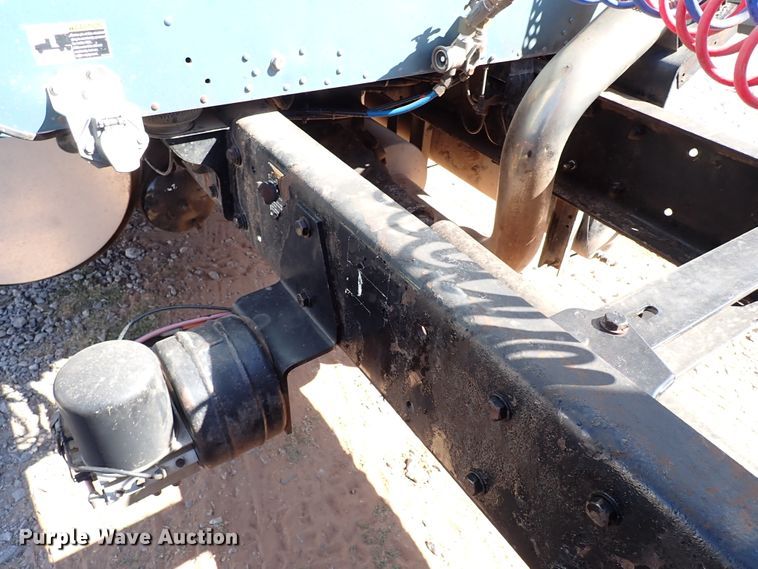 image for item IN9692 2006 Kenworth T600  semi truck