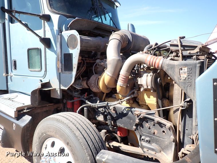 image for item IN9692 2006 Kenworth T600  semi truck