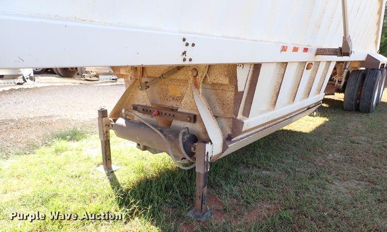 image for item IN9694 2012 CTS BDT-40  bottom dump trailer