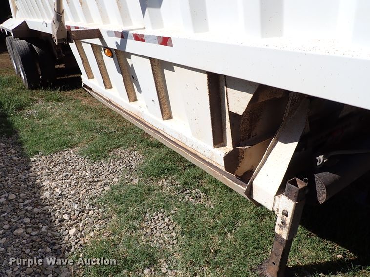 image for item IN9694 2012 CTS BDT-40  bottom dump trailer
