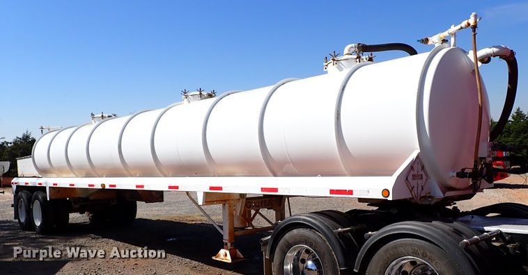 image for item IN9698 2011 Galyean 130BBL  vacuum trailer