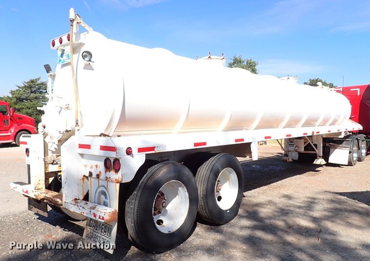 image for item IN9698 2011 Galyean 130BBL  vacuum trailer