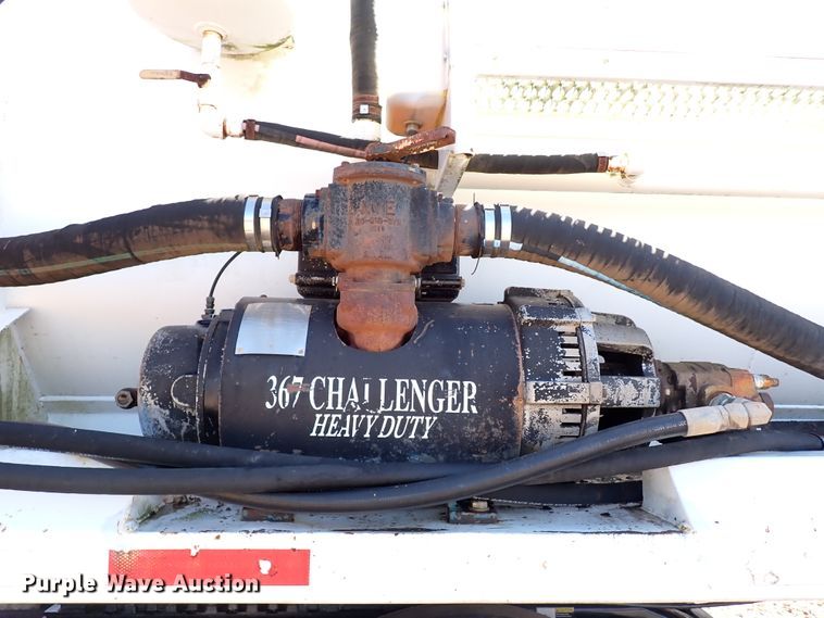 image for item IN9698 2011 Galyean 130BBL  vacuum trailer