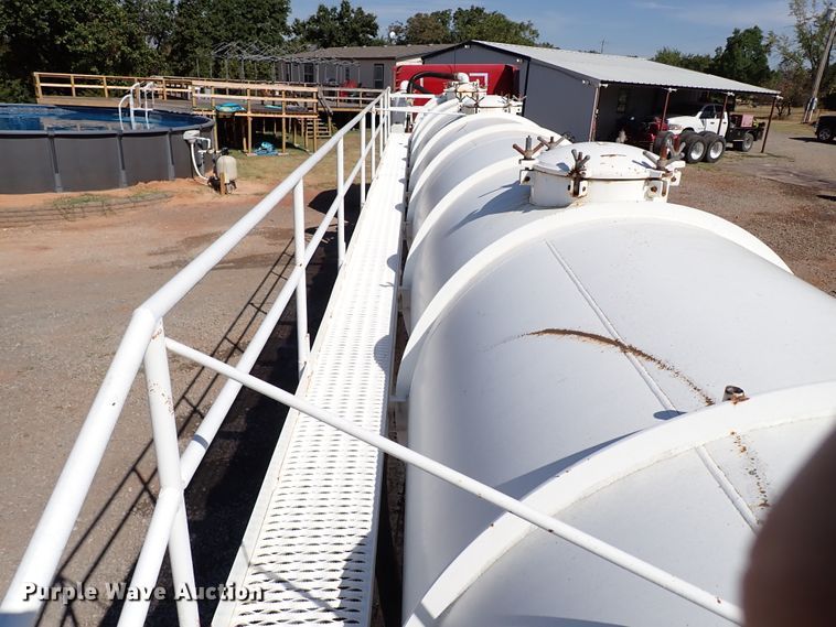 image for item IN9698 2011 Galyean 130BBL  vacuum trailer