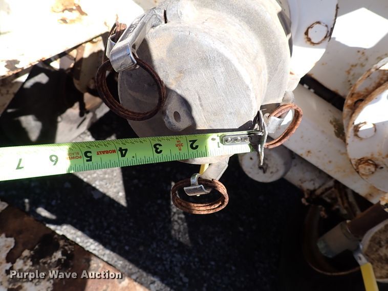 image for item IN9698 2011 Galyean 130BBL  vacuum trailer