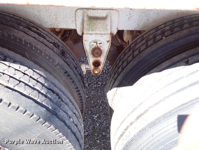 image for item IN9698 2011 Galyean 130BBL  vacuum trailer