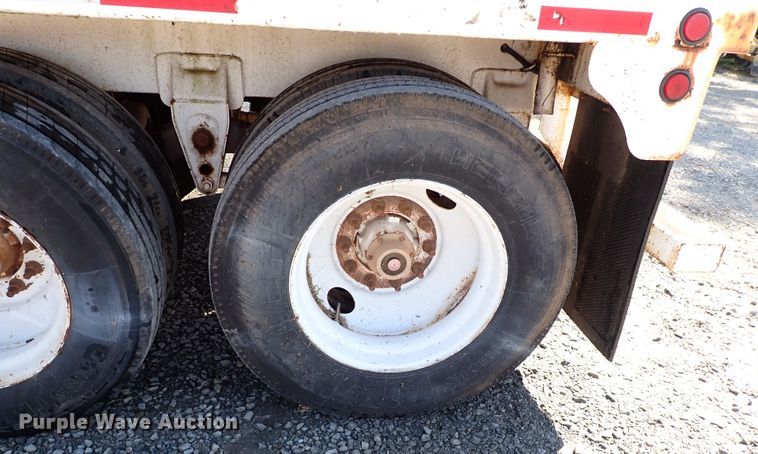 image for item IN9698 2011 Galyean 130BBL  vacuum trailer