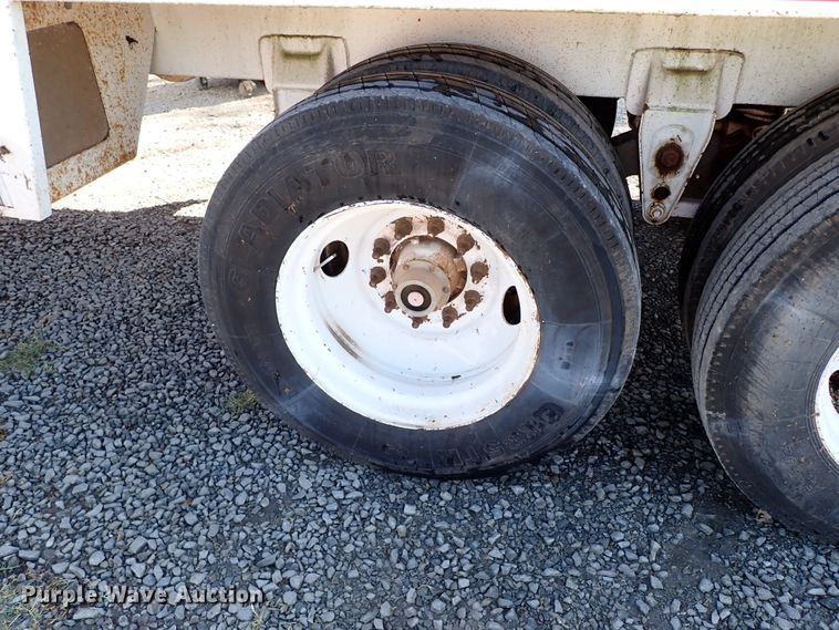 image for item IN9698 2011 Galyean 130BBL  vacuum trailer