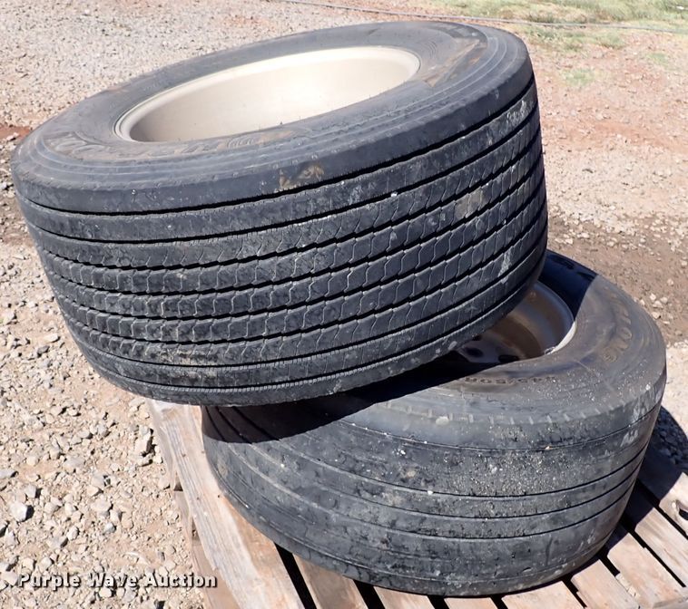 image for item IN9700 (4) 445/50R22.5 tires and wheels