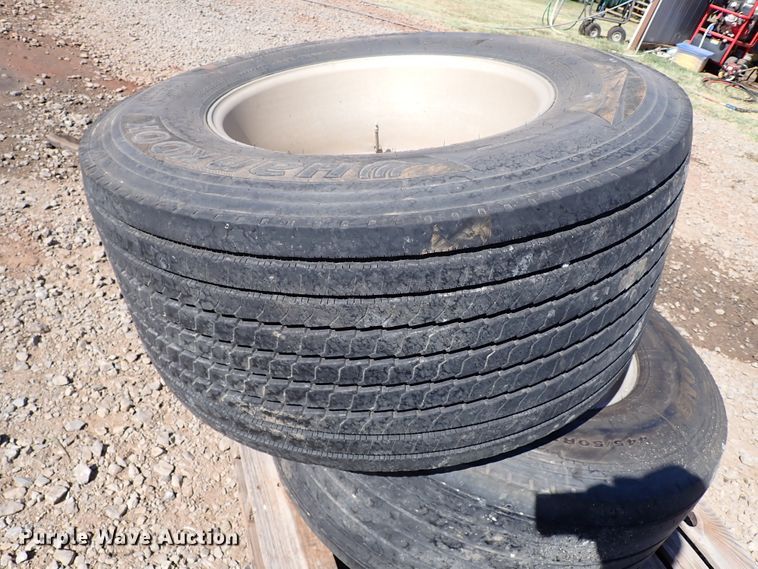 image for item IN9700 (4) 445/50R22.5 tires and wheels