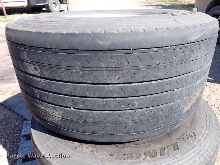 image for item IN9700 (4) 445/50R22.5 tires and wheels