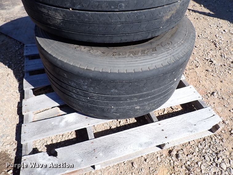 image for item IN9700 (4) 445/50R22.5 tires and wheels