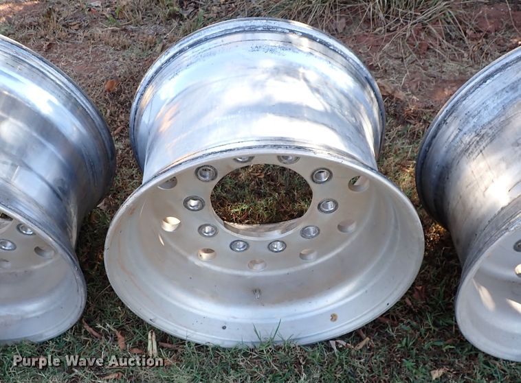 image for item IN9701 Tires and wheels