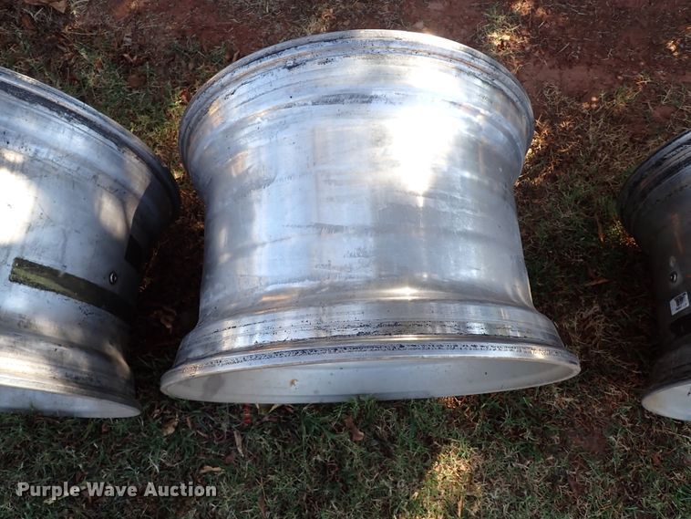 image for item IN9701 Tires and wheels