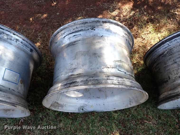 image for item IN9701 Tires and wheels