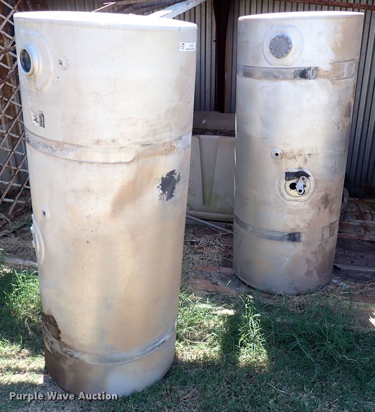 image for item IN9705 (2) Kenworth aluminum fuel tanks