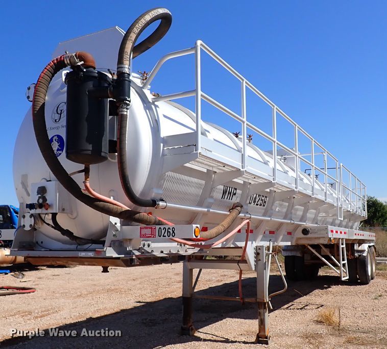 image for item IN9724 2006 Modern Group LLC 150BBL  tank trailer