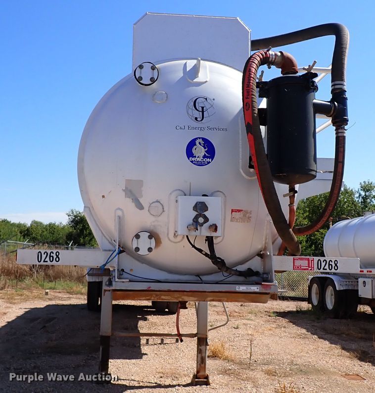 image for item IN9724 2006 Modern Group LLC 150BBL  tank trailer